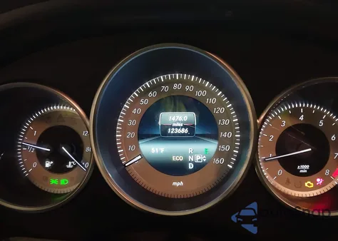 2014 Mercedes-Benz Cls 550 4Matic z USA, uszkodzony, nr VIN WDDLJ9BB8EA120116